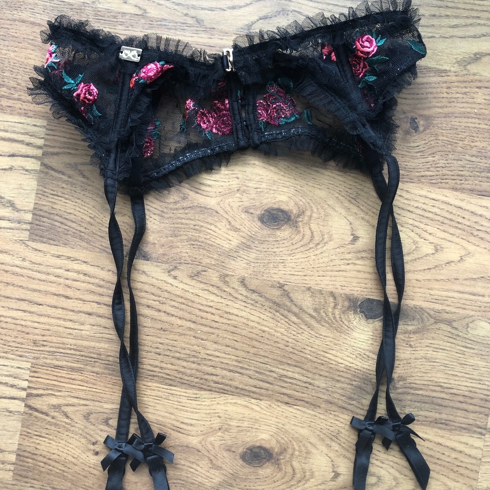 for love and lemons black garter with pink roses size small